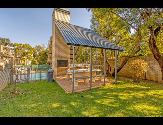 1 BEDROOM APARTMENT FOR SALE IN THE GARDENS